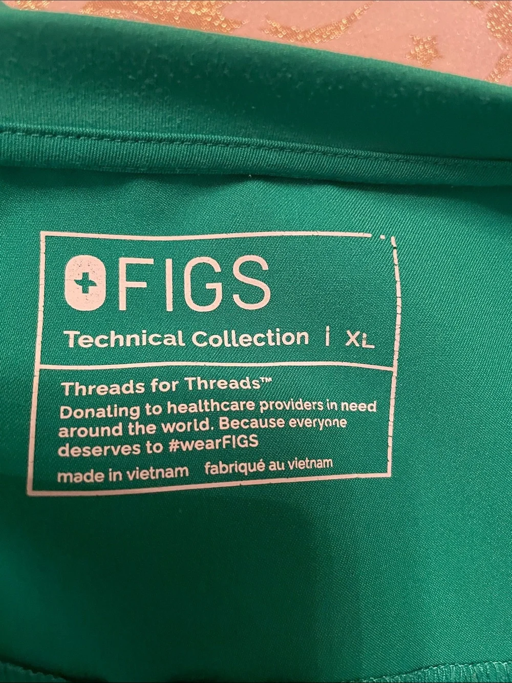 Figs Women’s Emerald Green Wide Leg Scrub Pants & Top Catarina one pocket